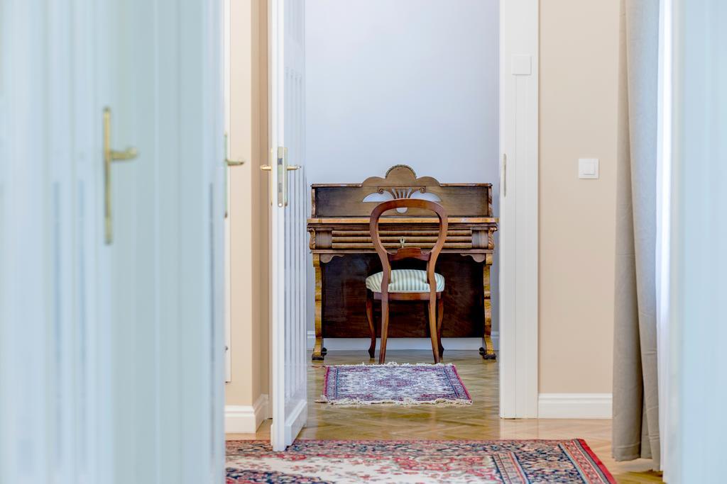 Luxury & Antique Charm Apartamento *