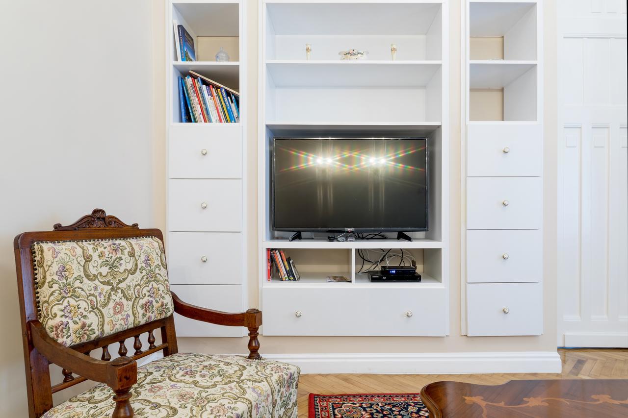Luxury & Antique Charm Apartamento *